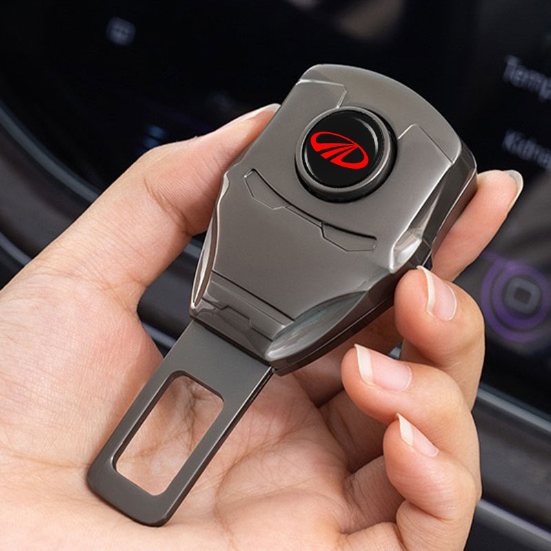 車のシートベルトエクステンダーロック調節可能なバックルマヒン - Car Accessories Xuv 300 のレビューと価格