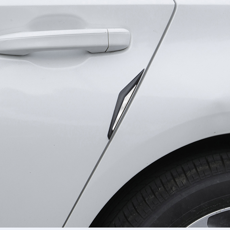 車のドアを保護するための3DPVCステッカー,mahindr - Car Accessories Xuv 300 のレビューと価格